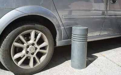 Scratch by car because of an inaccurate parking