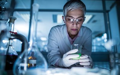 Female scientist working on a new scientific experiment.