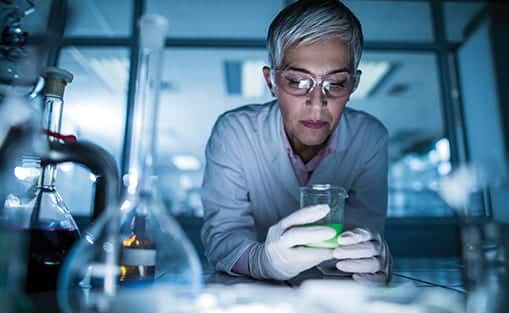 Female scientist working on a new scientific experiment.